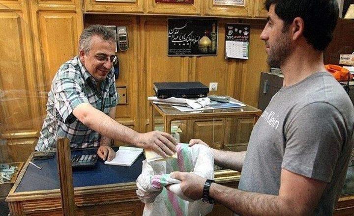 کریم باقری در بازار تبریز
